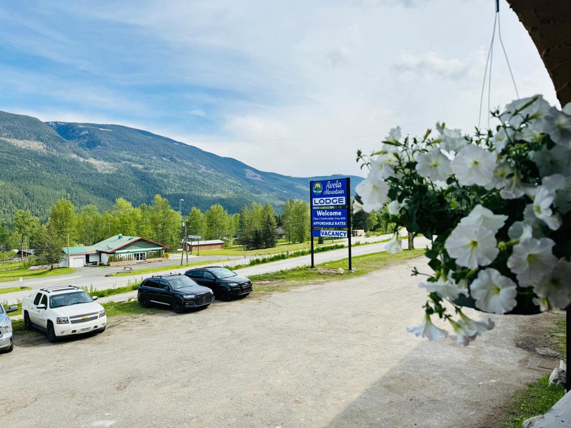 Avola Mountain Lodge エクステリア 写真