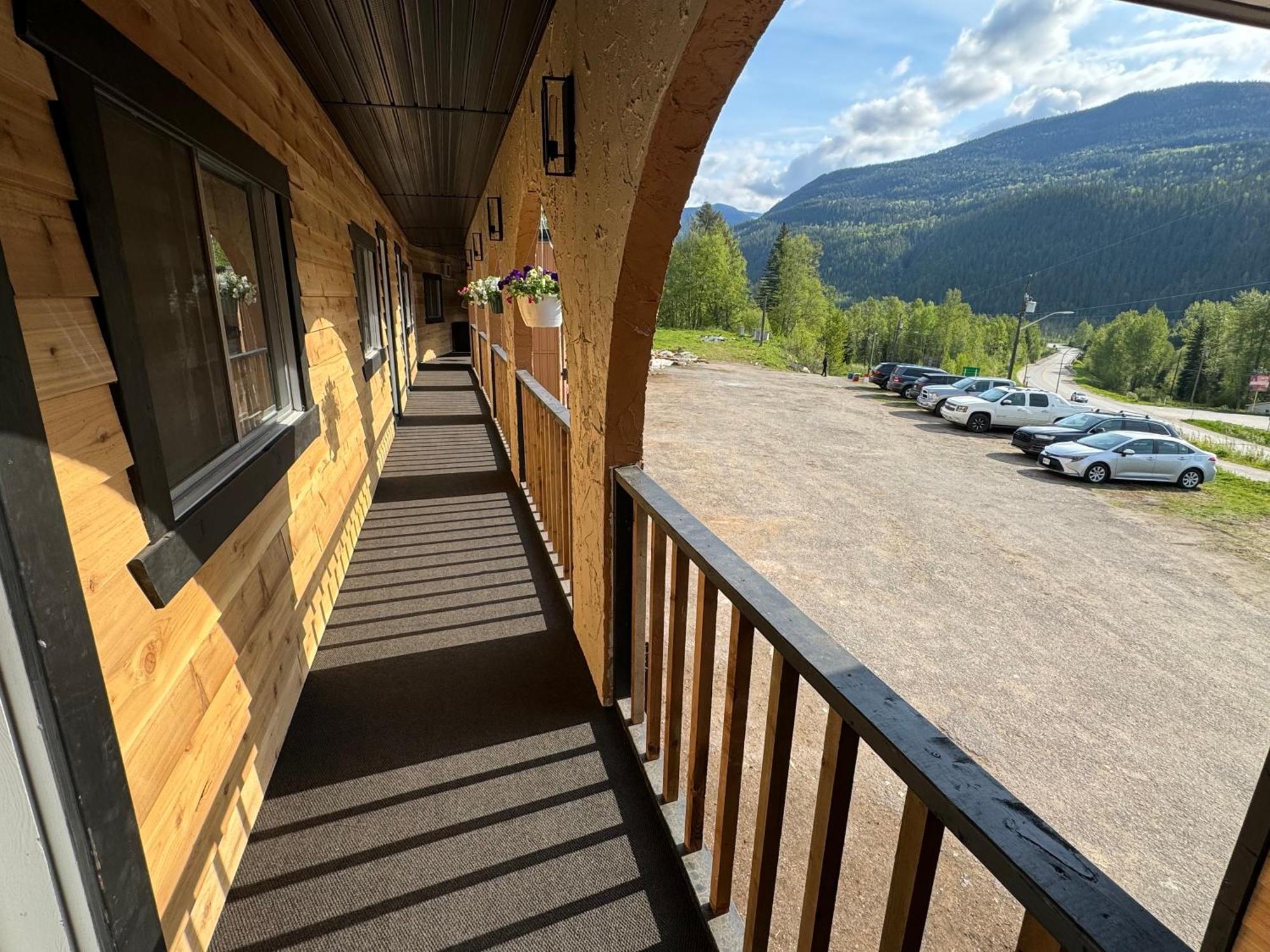 Avola Mountain Lodge エクステリア 写真